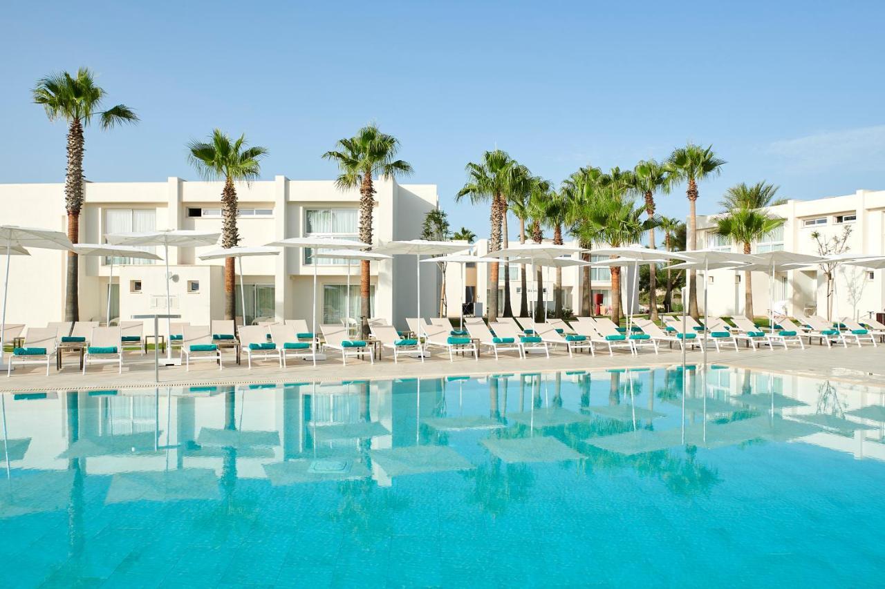 فندق إيبيروستار كالا دومينجوز 4*